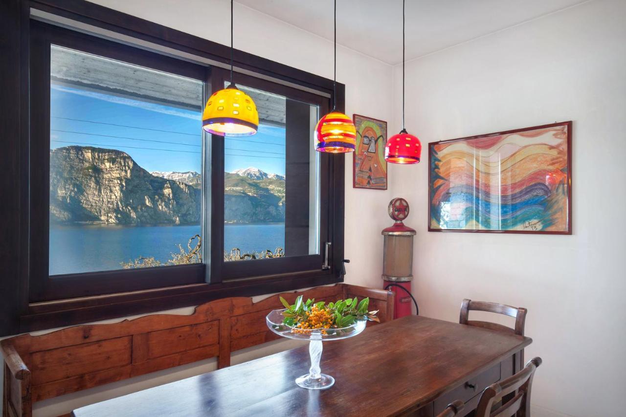 Villa Dismero-Un Oasi Di Lusso E Privacy เบรนโซเน ซูล การ์ดา ภายนอก รูปภาพ