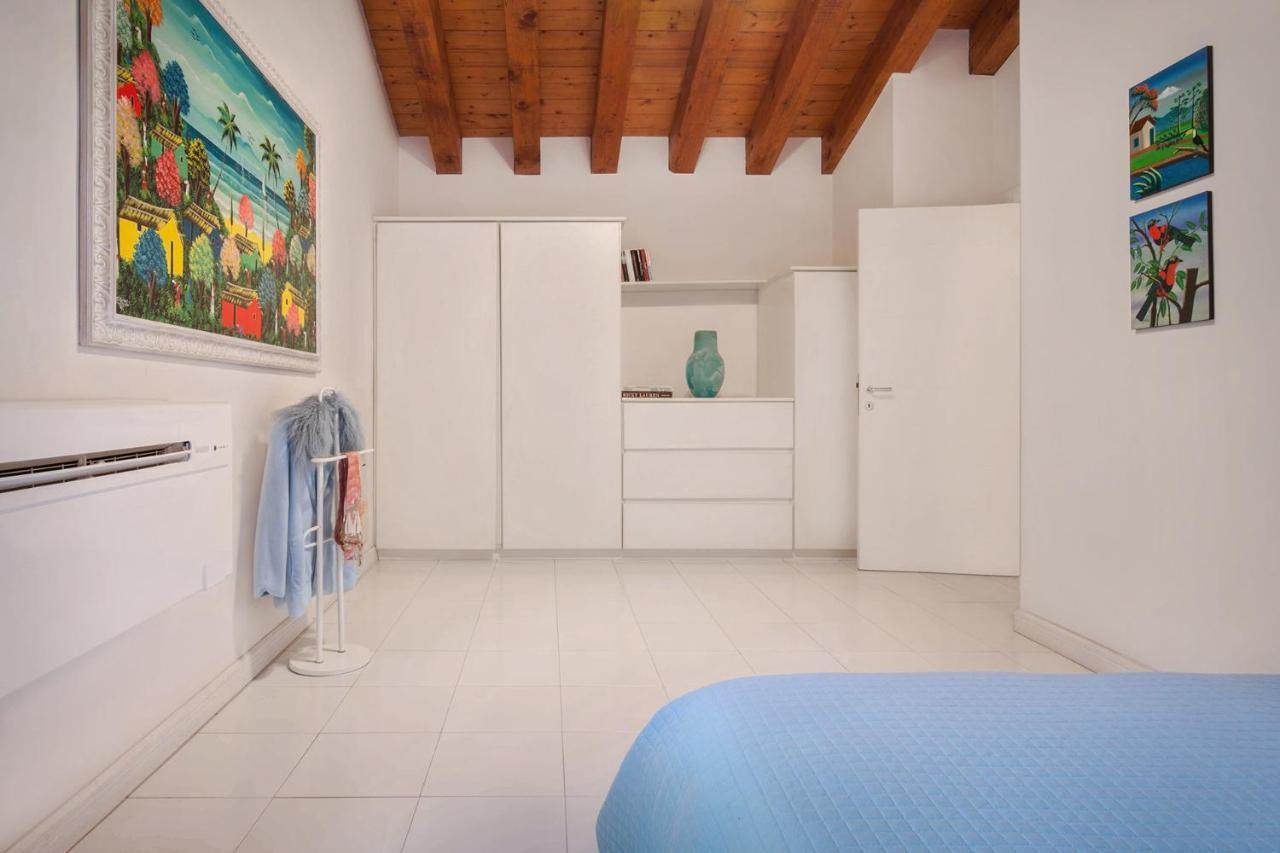 Villa Dismero-Un Oasi Di Lusso E Privacy เบรนโซเน ซูล การ์ดา ภายนอก รูปภาพ