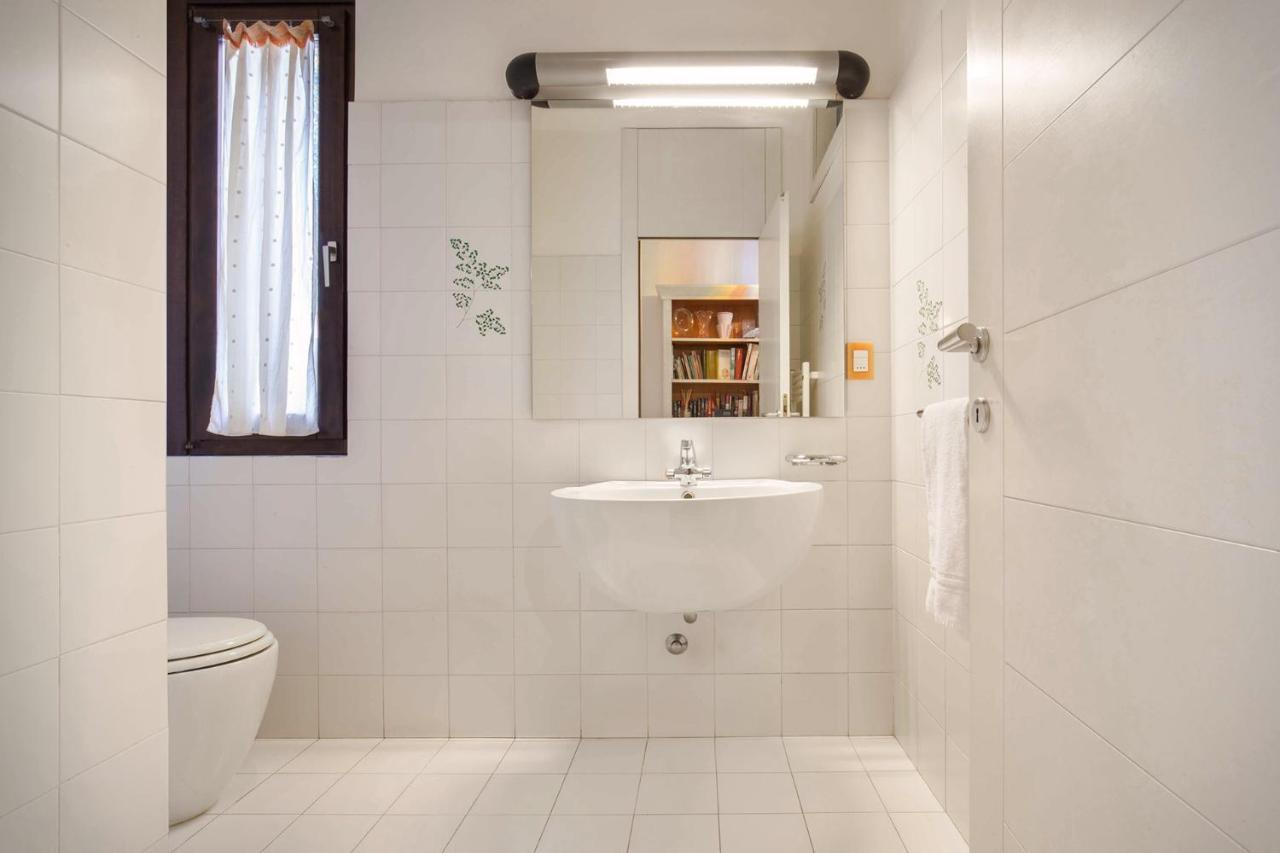 Villa Dismero-Un Oasi Di Lusso E Privacy เบรนโซเน ซูล การ์ดา ภายนอก รูปภาพ