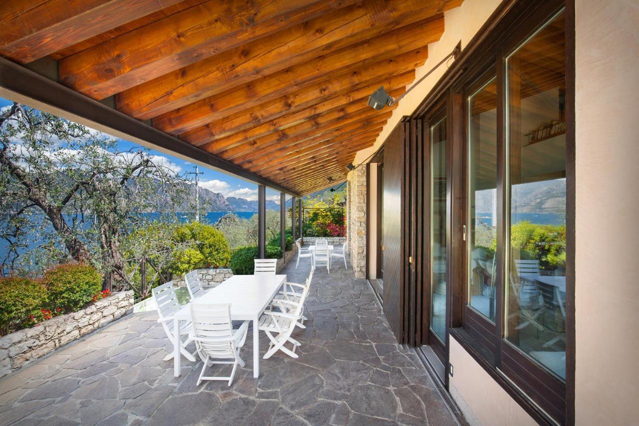 Villa Dismero-Un Oasi Di Lusso E Privacy เบรนโซเน ซูล การ์ดา ภายนอก รูปภาพ